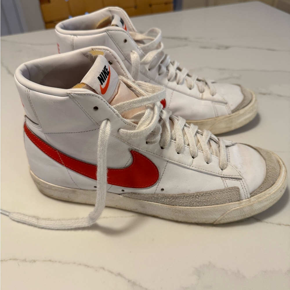 Nike Blazer Mid '77 Vintage White/Habanero Red Men’s Sneakers Size 9 - Picture 3 of 5